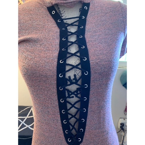 short sleeve body con dress - Picture 2 of 4